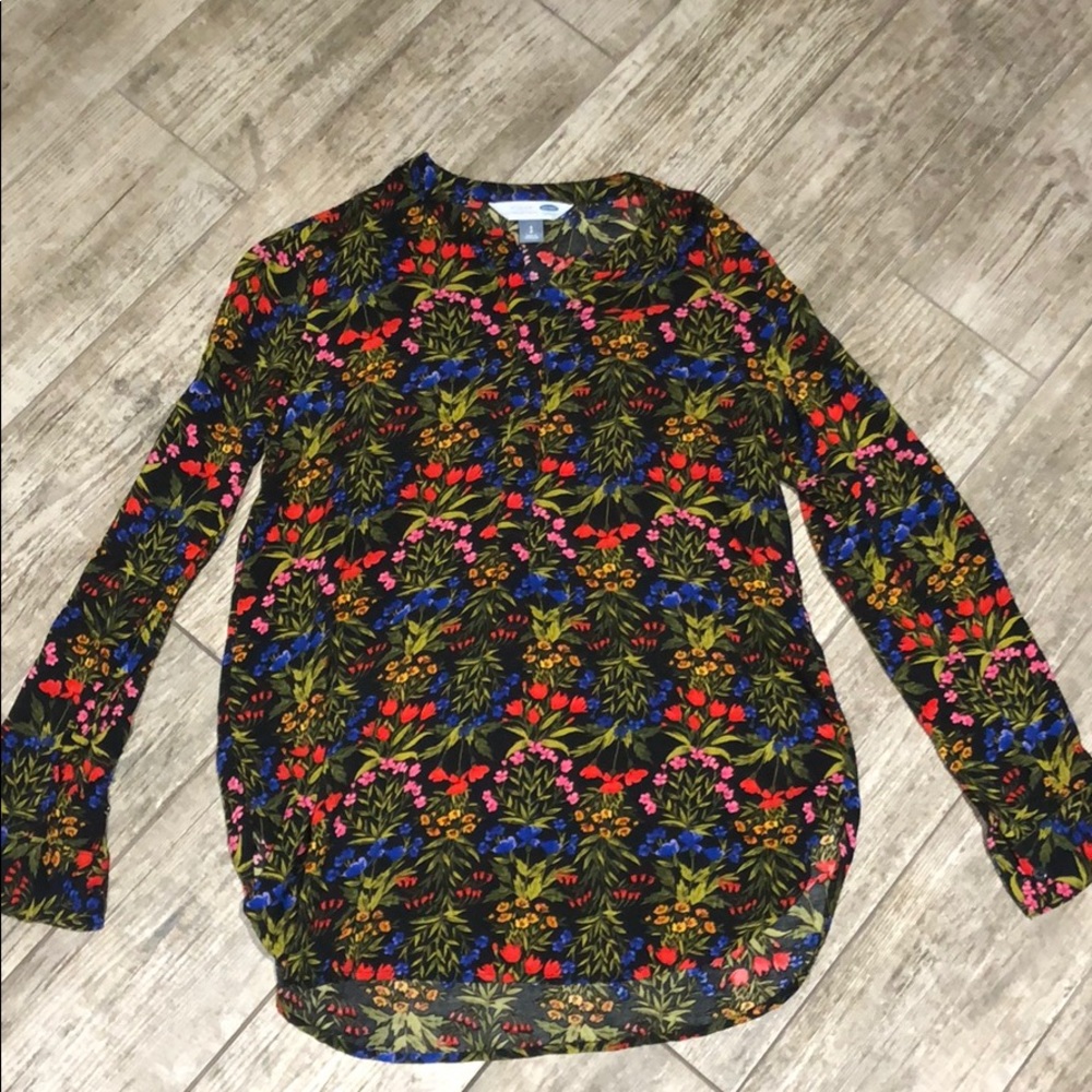 nearly brand new floral blouse